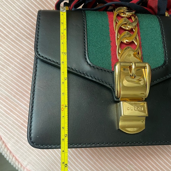 Authentic Sylvie Mini Gucci Bag - Picture 9 of 15